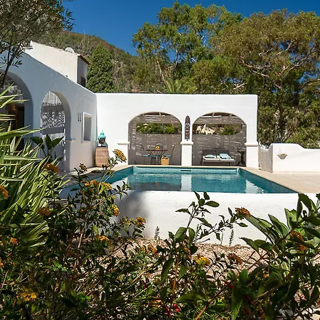 Villa Piedra De La Luna By Abahana La Canuta